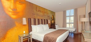 Egyptian cotton sheets, premium bedding, minibar, in-room safe - Vila Galé Paulista (São Paulo)