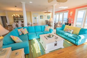 TV, fireplace, DVD player, books - Private Pool, Elevator, Sleeps 20, Bob Sikes Cut! (St. George Island)