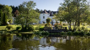 Front of property - Innishannon House Hotel (Innishannon)