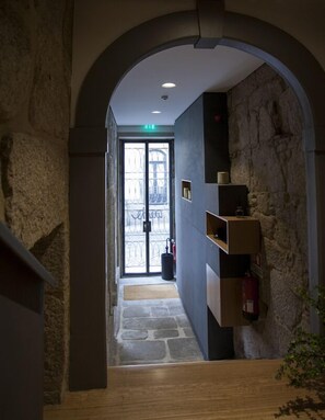 Interior entrance - Belomont52 Guest House (Porto)