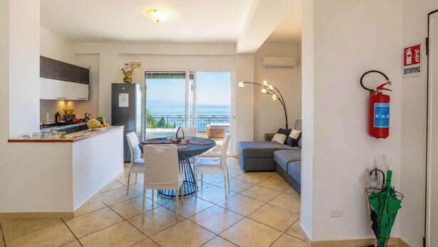 Unclassified image, 1 of 37, button - House Cloe panoramic terrace sea view (Taormina)