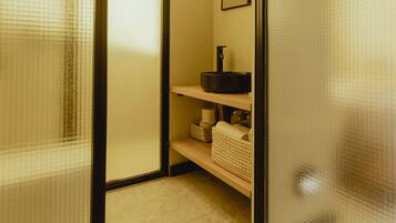 Premium bedding, down duvets, minibar, in-room safe