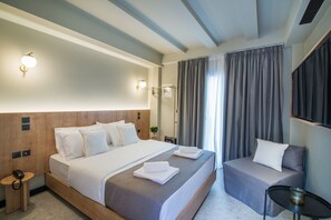 Ropa de cama de alta calidad, cubrecamas y minibar 
