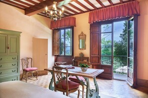 Dining - Villa di Lucciano - Authentic & Luxurious Estate (Lucciano)