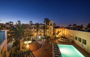 屋外プール、温水プール