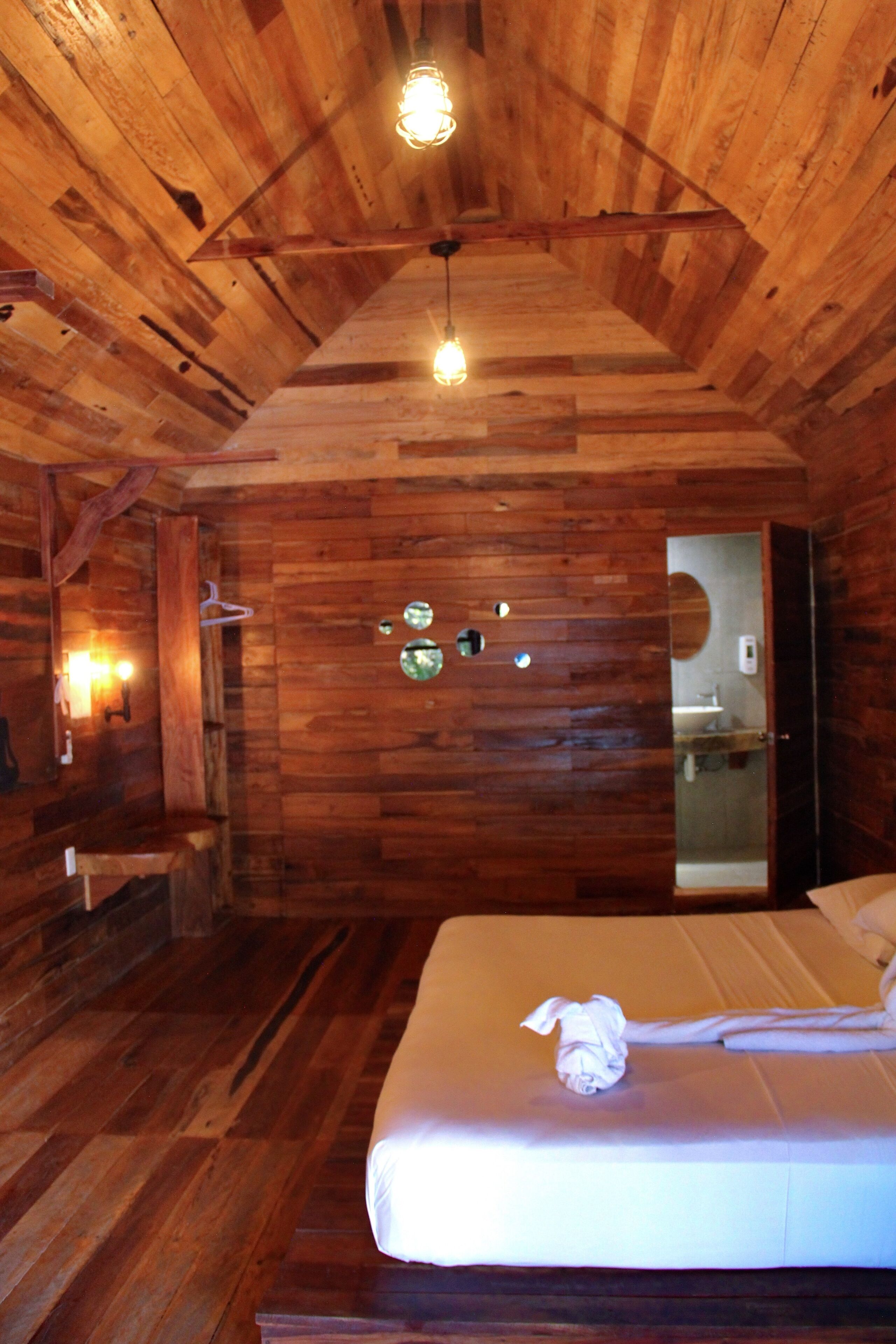 bungalow - lake view | wifi, bed sheets