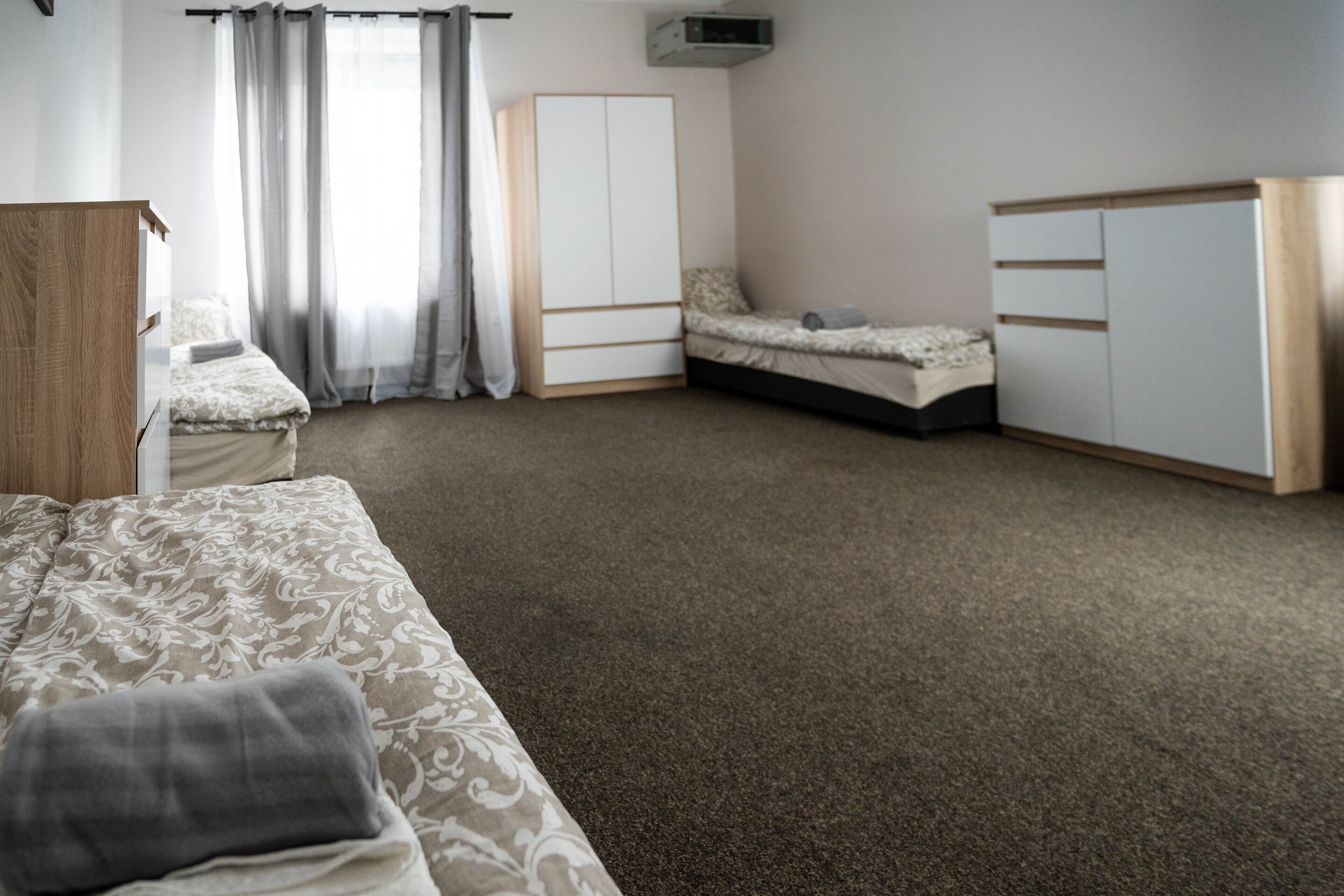 basic room | individually decorated, individually furnished, desk, laptop workspace