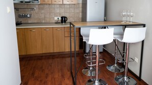 Basic Studio Suite | Private kitchenette | Shared fridge, shared microwave - Good Night (Warsaw)