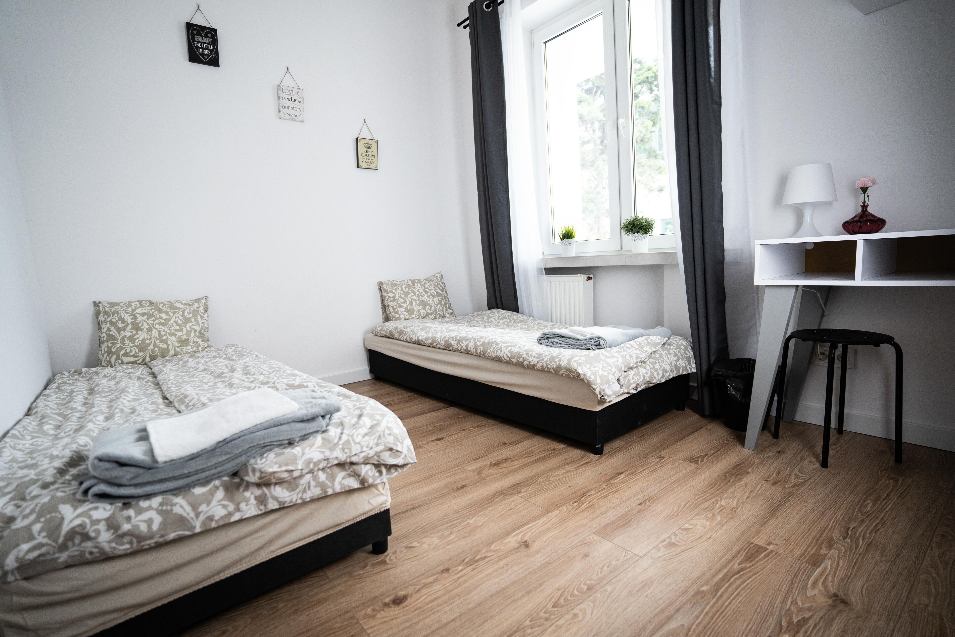 individually decorated, individually furnished, desk, laptop workspace