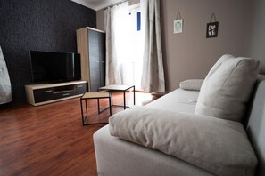 Basic Studio Suite - Good Night (Warsaw)