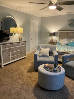 5 bedrooms, desk, iron/ironing board, free WiFi