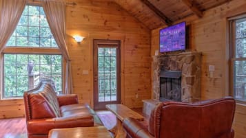 Una Smart TV, una chimenea