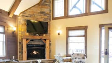 Smart TV, fireplace, DVD player