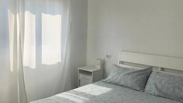 Family Room, 2 Bedrooms, Connecting Rooms (Pilotina) | Desk, free cribs/infant beds, free WiFi, bed sheets