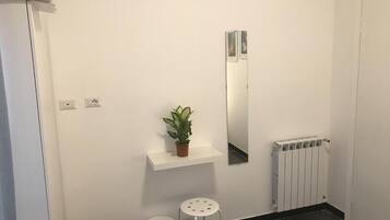 Desk, free cots/infant beds, free WiFi, bed sheets