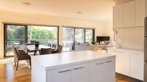 Streamside Retreat - Located in Porepunkah