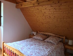 3 Schlafzimmer, Bügeleisen/Bügelbrett