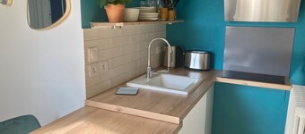 Bright cocoon a stone's throw from Gambetta