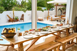 Free daily local cuisine breakfast - Anıt Konak (Cesme)