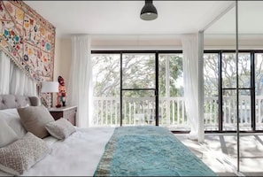 2 dormitorios, tabla de planchar con plancha, wifi gratis y ropa de cama