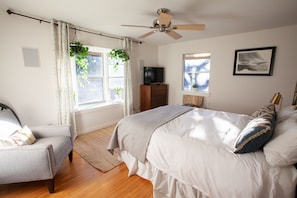 4 bedrooms, WiFi, bed sheets