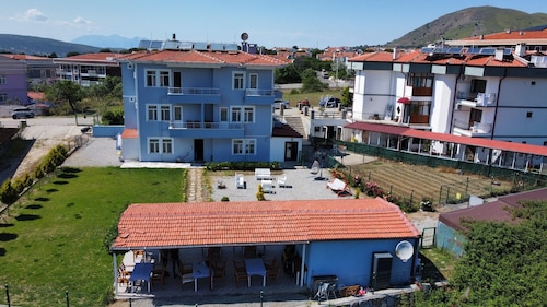 Parli Hotel
