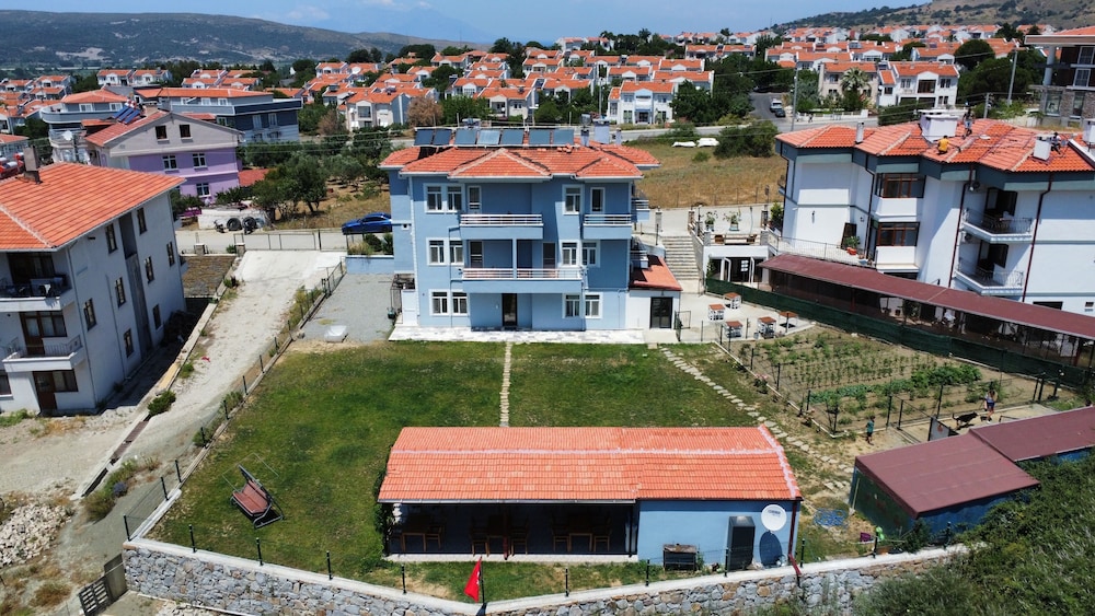 Parli Hotel - Gökçeada
