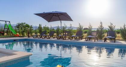 Villa Antea - privat heated pool, brand new villa, relaxing, rural near sea