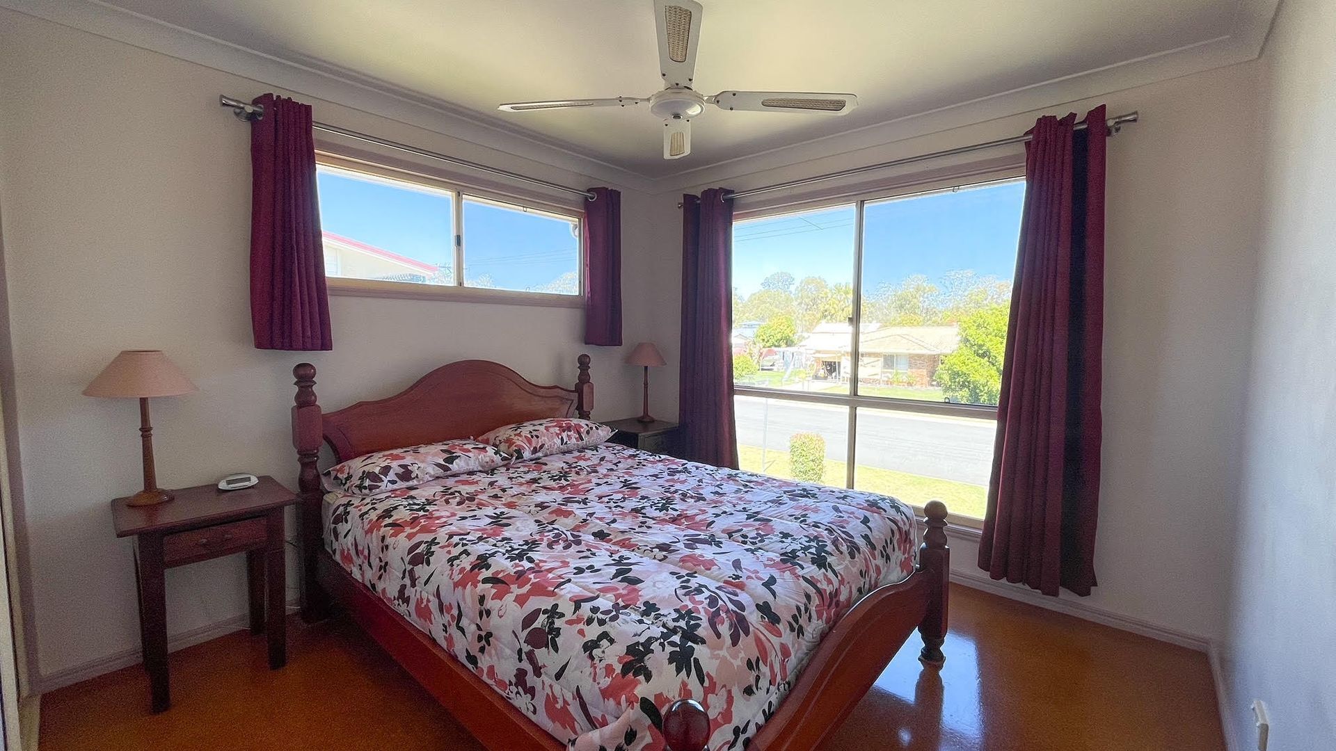 5 bedrooms, iron/ironing board, free WiFi