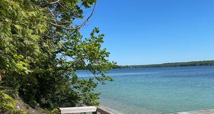 Gorgeous North Lake Leelanau frontage.