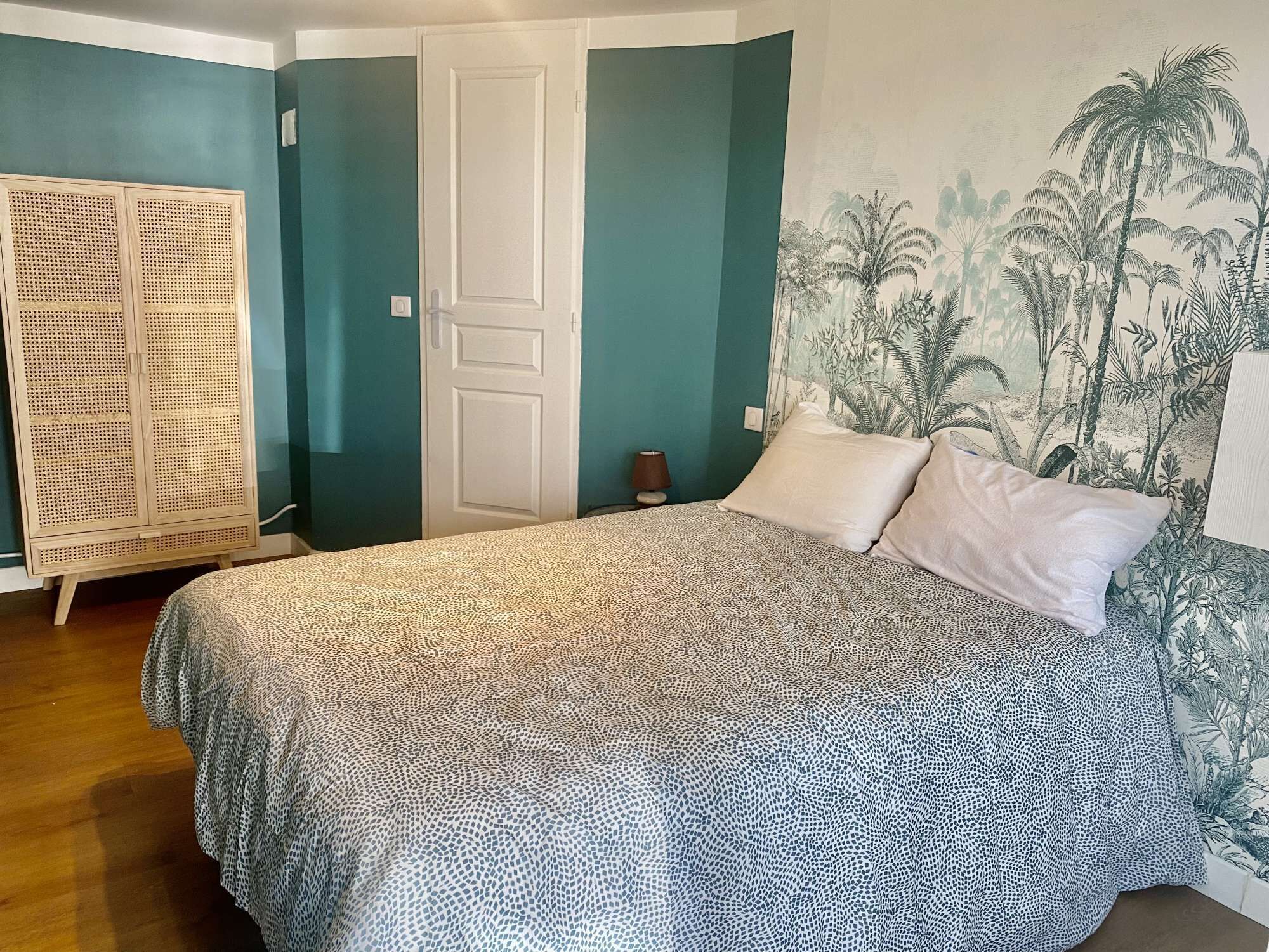 4 slaapkamers, een strijkplank/strijkijzer, reisbedje, wifi