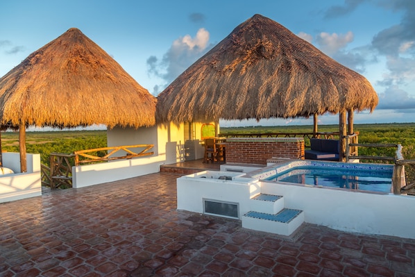 Terrace/patio - Awesome 2 BDR apartment, safe, clean, WiFi, and only steps from the beach. (Puerto Morelos)