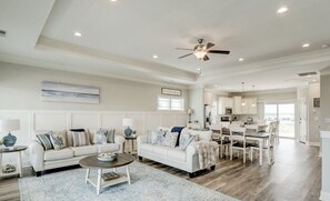 Smart-TV, videospill, bøker og stereoanlegg