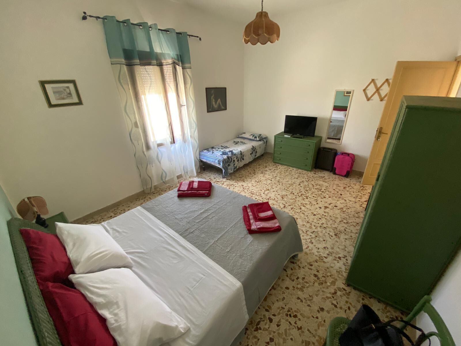 5 多间卧室、熨斗/熨衣板、WiFi、床单