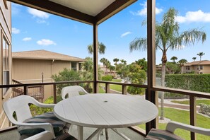 Outdoor dining - Blind Pass Condos at Bowman's Beach F204 on beautiful Sanibel Island (Sanibel)