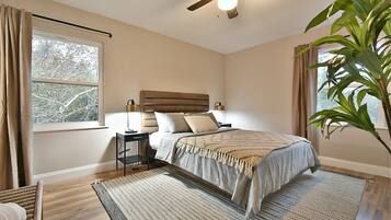 3 bedrooms, iron/ironing board, WiFi, bed sheets