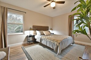 3 bedrooms, iron/ironing board, WiFi, bed sheets