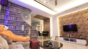 Habitación doble, baño compartido (A101) | Servicio de la habitación
