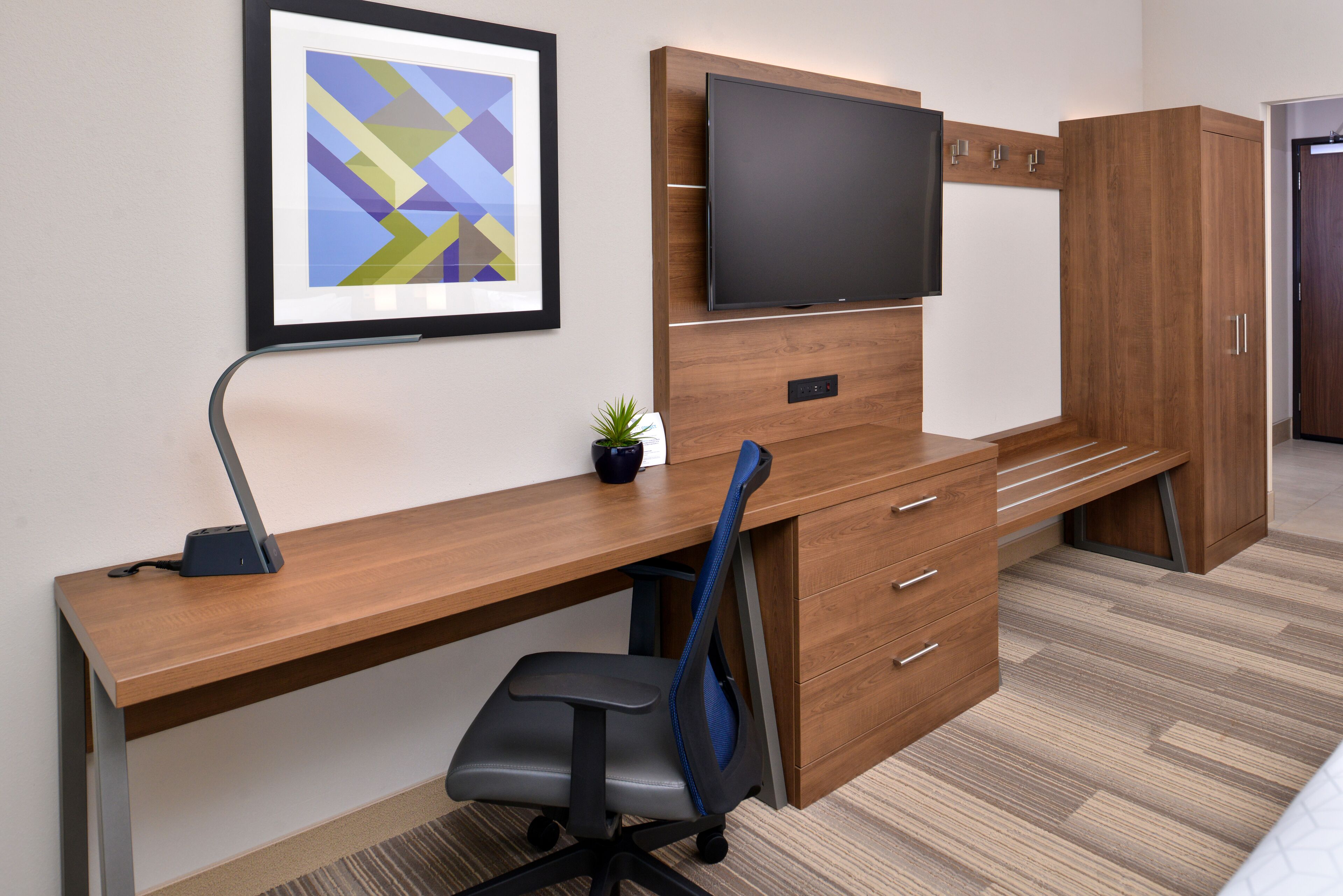 1 bedroom, premium bedding, pillow-top beds, in-room safe