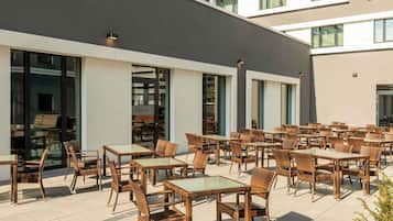 Bar (in der Unterkunft)