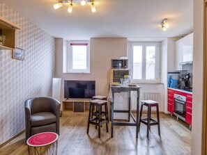 TV - Le Gambetta by Interhome (Saint Malo)