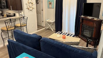 Smart TV, fireplace, music library, stereo