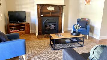 Télévision, cheminée