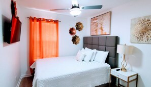4 bedrooms, desk, iron/ironing board, free WiFi