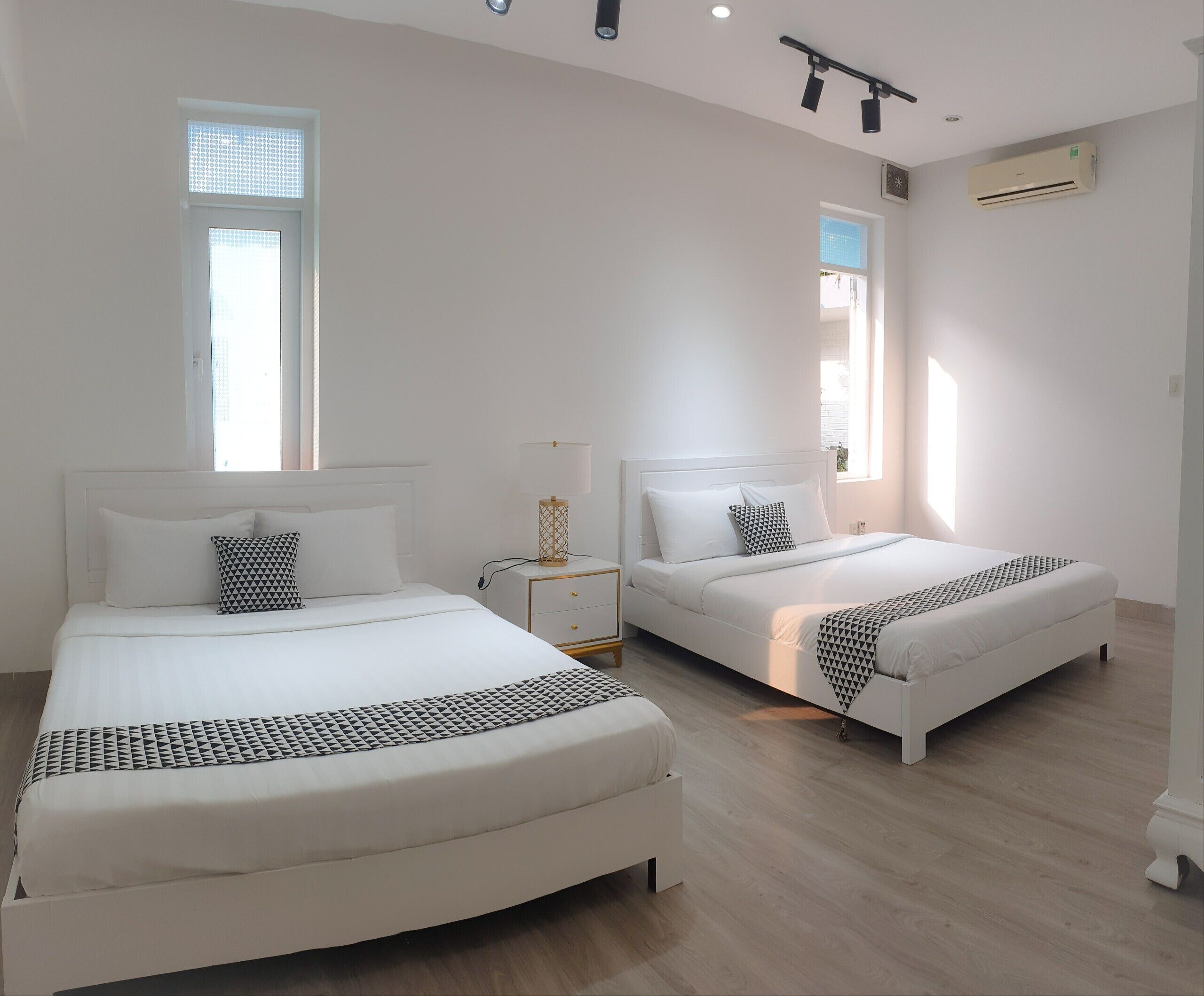 5 chambres, accès Internet