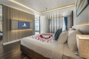 ห้องเอ็กเซกคิวทีฟสวีท (Canvas) | มินิบาร์, ตู้นิรภัยในห้องพัก, ห้องเก็บเสียง, เตารีด/โต๊ะรีดผ้า