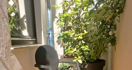 Cozy apartment on the ground floor of a historic Art Nouveau villa