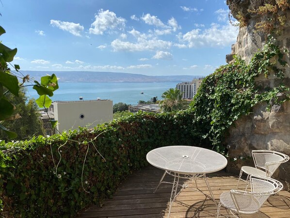 Terrace/patio - Dona Castle (Tiberias)