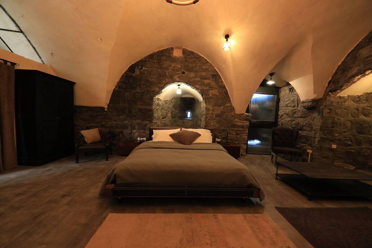 Premium Studio Suite | Premium bedding, down comforters, pillowtop beds, in-room safe