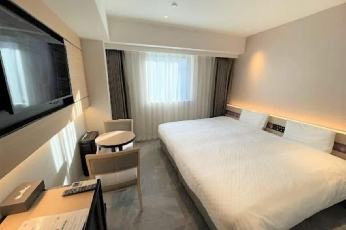 In-room safe, blackout drapes, free WiFi, bed sheets